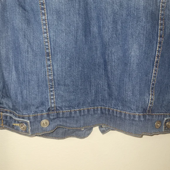 Bagatelle Boho Flower Embroidery Jean Jacket - Picture 12 of 16